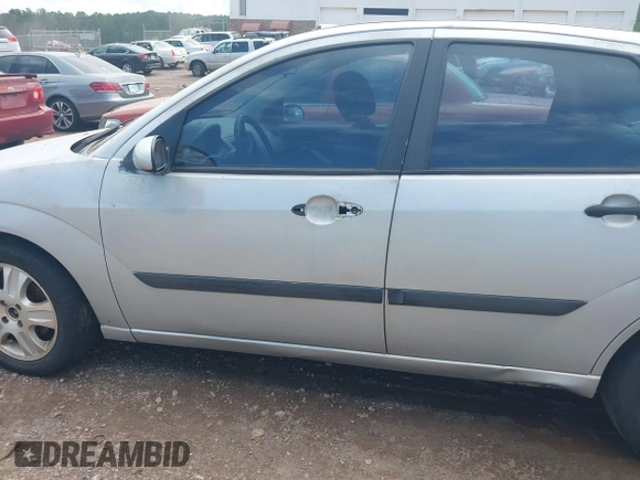 2005 Ford Focus S с VIN 1FAFP34N95W101125, выставлен на аукционе IAAI как лот 42647066 с пробегом 343 586 миль миль и . История ставок и продаж доступна на DreamBid. Изображение 6.