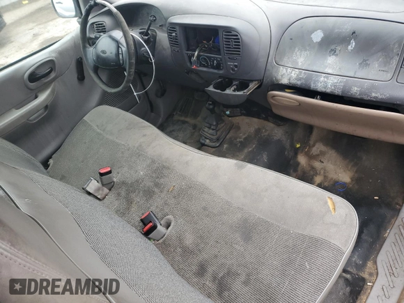 2000 Ford F-150 with VIN 1FTRF18W8YKA60791, listed as a Copart auction lot 45215895 with 157,885 mi miles and Clean title. Bid and sale history available at DreamBid. Image 8.