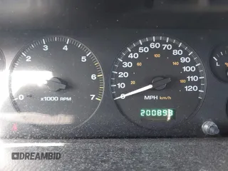 2004 Jeep Grand Cherokee with VIN 1J8GX48S24C266933, listed as a IAAI auction lot 41497122 with 200,899 mi miles and . Bid and sale history available at DreamBid. Image 7.