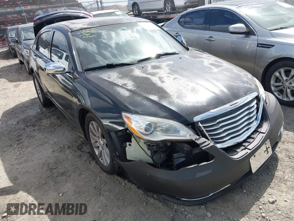 2014 Chrysler 200 Limited z VIN 1C3CCBCG5EN134347, wystawiony jako IAAI lot #42009439 z przebiegiem 96 653 mil mil oraz . Historia ofert i sprzedaży dostępna na DreamBid. Obrazek 1.