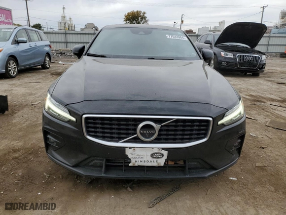 2020 Volvo S60 R-Design with VIN 7JRA22TM6LG038242, listed as a Copart auction lot 77043984 with 103,382 mi miles and Salvage Title. Bid and sale history available at carsss.com. Image 5.