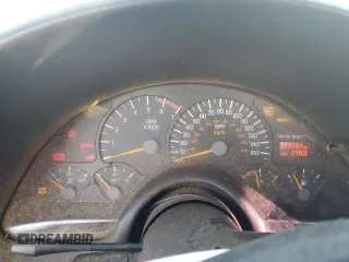 2000 Pontiac Firebird Formula z VIN 2G2FV22G4Y2175318, wystawiony jako Copart lot #68737224 z przebiegiem 229 394 mil mil oraz Szkoda całkowita • Salvage title. Historia ofert i sprzedaży dostępna na DreamBid. Obrazek 9.