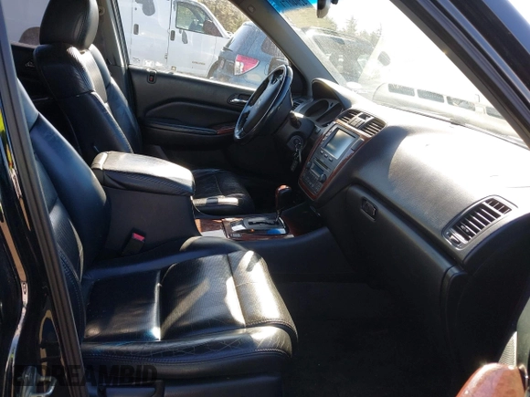 2005 Acura MDX with VIN 2HNYD18225H543379, listed as a IAAI auction lot 42040171 with 234,505 mi miles. Bid and sale history available at carsss.com. Image 5.