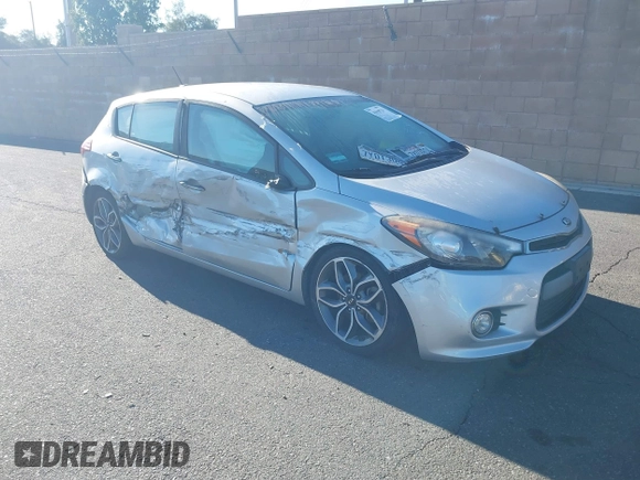 2016 Kia Forte SX с VIN KNAFZ5A35G5635456, выставлен на аукционе IAAI как лот 41656753 с пробегом 130 838 миль миль и . История ставок и продаж доступна на DreamBid. Изображение 1.