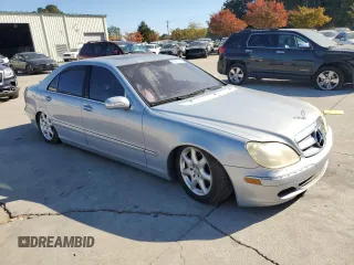 2004 Mercedes-Benz S-Class 4.3L with VIN WDBNG83J24A424430, listed as a Copart auction lot 76927414 with 221,560 mi miles and Salvage Title. Bid and sale history available at carsss.com. Image 4.
