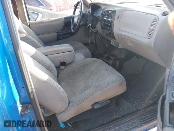 2000 Ford Ranger XL with VIN 1FTYR14C7YTA97775, listed as a IAAI auction lot 40771596 with 180,788 mi miles. Bid and sale history available at carsss.com. Image 8.