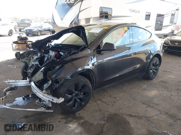 2024 Tesla Model Y с VIN 7SAYGDED5RF194219, выставлен на аукционе IAAI как лот 41594132 с пробегом 21 255 миль миль и . История ставок и продаж доступна на DreamBid. Изображение 2.