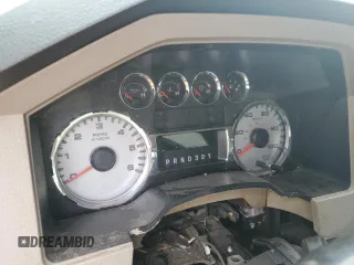 2008 Ford F-350 XL z VIN 1FTWW31518EA06389, wystawiony jako Copart lot #44060945 z przebiegiem Nie podano mil oraz Nie do naprawy • Non repairable. Historia ofert i sprzedaży dostępna na DreamBid. Obrazek 9.