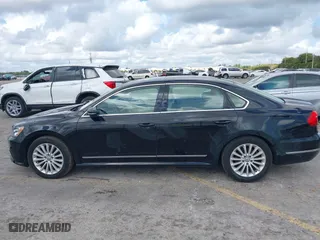 2016 Volkswagen Passat 1.8T SE w/Technology with VIN 1VWBS7A35GC047180, listed as a IAAI auction lot 41650618 with 42,491 mi miles. Bid and sale history available at carsss.com. Image 14.