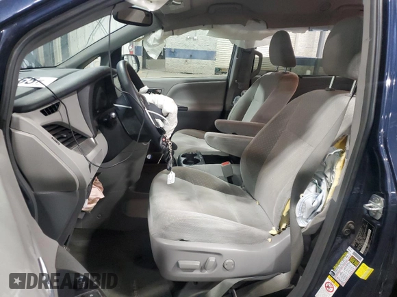 2018 Toyota Sienna LE Auto Access Seat with VIN 5TDKZ3DC5JS903117, listed as a Copart auction lot 46122665 with 83,851 mi miles and Salvage Title. Bid and sale history available at carsss.com. Image 7.