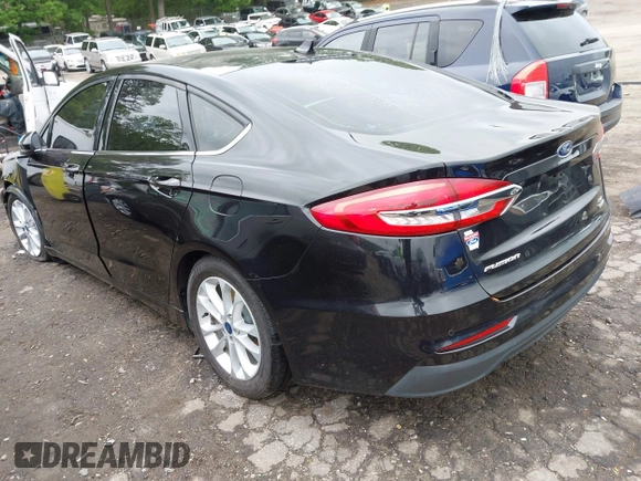 2020 Ford Fusion SE z VIN 3FA6P0HD5LR178607, wystawiony jako IAAI lot #42094774 z przebiegiem 123 341 mil mil oraz . Historia ofert i sprzedaży dostępna na DreamBid. Obrazek 3.