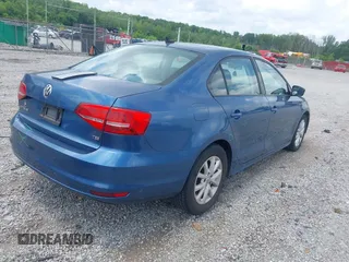 2015 Volkswagen Jetta SE с VIN 3VWD17AJ3FM231847, выставлен на аукционе IAAI как лот 42606494 с пробегом 195 730 миль миль и . История ставок и продаж доступна на DreamBid. Изображение 4.
