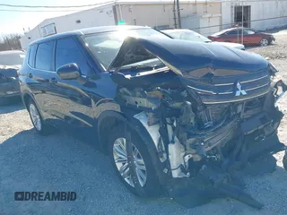 2022 Mitsubishi Outlander ES z VIN JA4J3TA83NZ008124, wystawiony jako IAAI lot #41690447 z przebiegiem 55 980 mil mil oraz . Historia ofert i sprzedaży dostępna na DreamBid. Obrazek 1.
