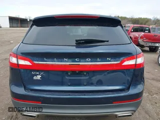 2017 Lincoln MKX Reserve with VIN 2LMPJ6LR4HBL26385, listed as a IAAI auction lot 41543226 with 59,562 mi miles. Bid and sale history available at carsss.com. Image 16.