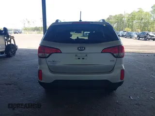 2014 Kia Sorento LX with VIN 5XYKT4A73EG425510, listed as a IAAI auction lot 41882601 with 165,751 mi miles and . Bid and sale history available at carsss.com. Image 16.