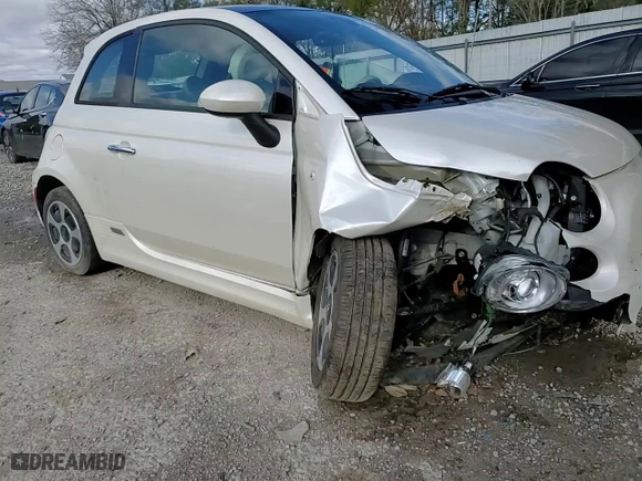 2017 FIAT 500e with VIN 3C3CFFGE7HT633047, listed as a Copart auction lot 87246084 with NaN miles and Salvage Title. Bid and sale history available at carsss.com. Image 11.
