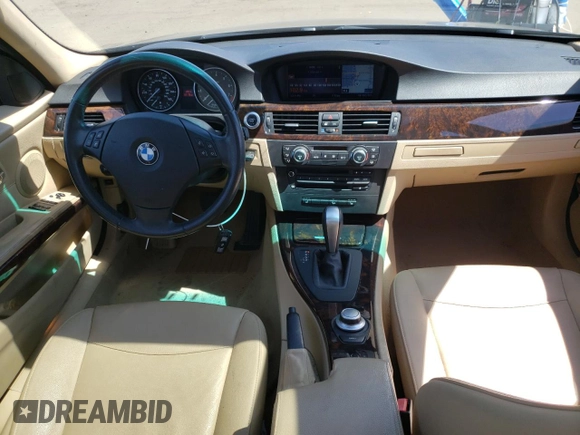 2008 BMW 3 Series 328xi z VIN WBAVC73568KX90320, wystawiony jako Copart lot #53806035 z przebiegiem 102 438 mil mil oraz Szkoda całkowita • Salvage title. Historia ofert i sprzedaży dostępna na DreamBid. Obrazek 8.