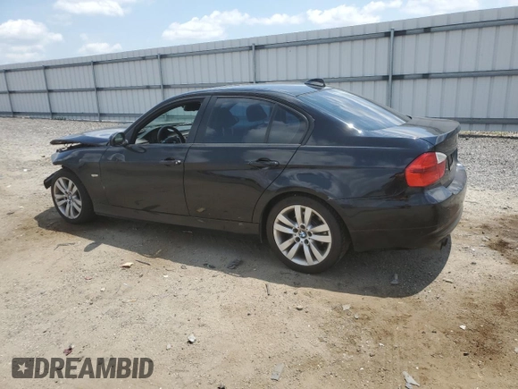 2007 BMW 3 Series 328i z VIN WBAVC53567FZ70196, wystawiony jako Copart lot #63136915 z przebiegiem 118 578 mil mil oraz Czysty tytuł • Clean title. Historia ofert i sprzedaży dostępna na DreamBid. Obrazek 2.