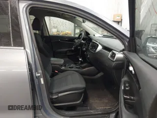 2020 Kia Sorento LX with VIN 5XYPG4A31LG627301, listed as a IAAI auction lot 41390047 with 68,312 mi miles and . Bid and sale history available at DreamBid. Image 5.