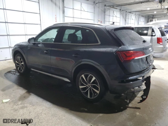 2021 Audi Q5 Premium with VIN WA1AAAFYXM2079279, listed as a Copart auction lot 41403405 with 20,520 mi miles and Salvage Title. Bid and sale history available at carsss.com. Image 2.