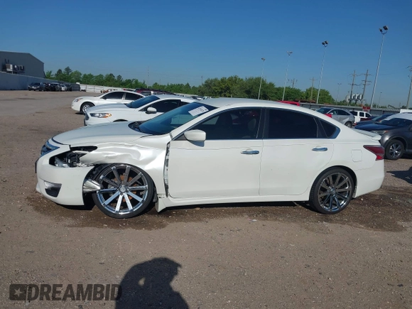 2014 Nissan Altima S with VIN 1N4AL3AP5EN335473, listed as a IAAI auction lot 41952678 with 156,474 mi miles and . Bid and sale history available at DreamBid. Image 15.