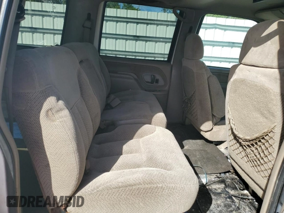 1999 Chevrolet Suburban with VIN 3GNEC16R5XG213001, listed as a Copart auction lot 43498865 with 236,306 mi miles and Salvage Title. Bid and sale history available at carsss.com. Image 11.
