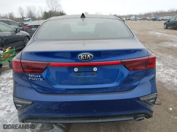 2020 Kia Forte LXS with VIN 3KPF24AD1LE242112, listed as a IAAI auction lot 41313817 with NaN miles. Bid and sale history available at carsss.com. Image 16.