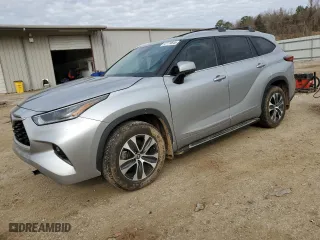 2021 Toyota Highlander XLE with VIN 5TDGZRAH4MS035253, listed as a Copart auction lot 47114645 with 119,958 mi miles and Salvage Title. Bid and sale history available at carsss.com. Image 1.