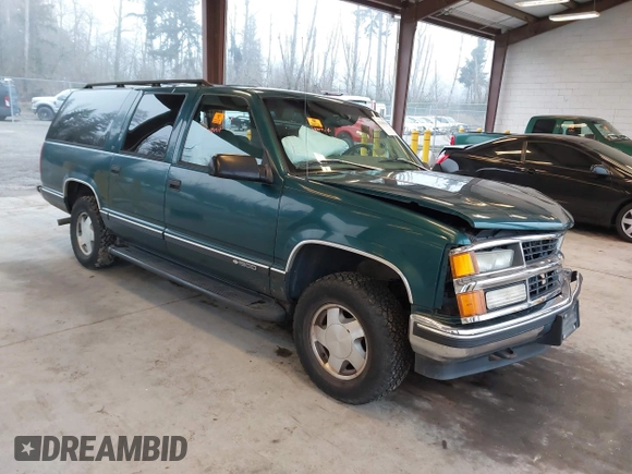 1997 Chevrolet Suburban with VIN 3GNFK16R6VG118242, listed as a IAAI auction lot 41349416 with 183,439 mi miles. Bid and sale history available at carsss.com. Image 1.