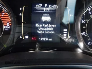 2019 Jeep Cherokee Latitude with VIN 1C4PJMCX8KD464323, listed as a IAAI auction lot 41700738 with 179,234 mi miles. Bid and sale history available at carsss.com. Image 15.