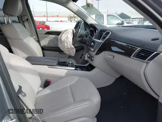 2015 Mercedes-Benz GL-Class GL 350 BlueTEC with VIN 4JGDF2EE8FA543336, listed as a IAAI auction lot 41049984 with 103,368 mi miles. Bid and sale history available at carsss.com. Image 5.