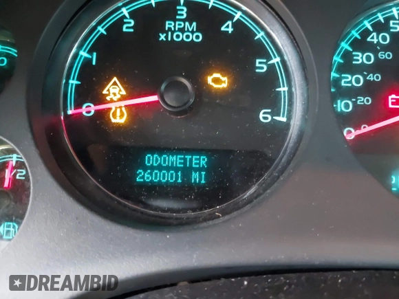 2008 Chevrolet Suburban LTZ with VIN 3GNFK16308G140995, listed as a IAAI auction lot 41720903 with 260,001 mi miles. Bid and sale history available at carsss.com. Image 16.