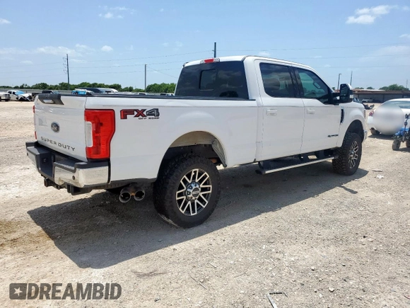 2017 Ford F-250 Lariat with VIN 1FT7W2BT2HEB68950, listed as a Copart auction lot 60847995 with 217,292 mi miles and Clean title. Bid and sale history available at DreamBid. Image 3.