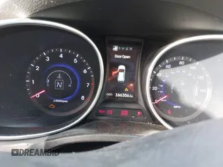 2016 Hyundai Santa Fe SE with VIN KM8SR4HF5GU152935, listed as a IAAI auction lot 41723273 with 166,356 mi miles. Bid and sale history available at carsss.com. Image 15.