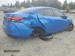 2021 Nissan Versa SV z VIN 3N1CN8EV1ML864794, wystawiony jako Copart lot #56690095 z przebiegiem 64 803 mil mil oraz Szkoda całkowita • Salvage title. Historia ofert i sprzedaży dostępna na DreamBid. Obrazek 3.