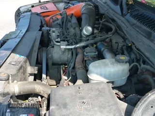 2006 Chevrolet Silverado 3500 SRW LT3 z VIN 1GCHK39D76E213060, wystawiony jako IAAI lot #42634549 z przebiegiem 314 875 mil mil oraz . Historia ofert i sprzedaży dostępna na DreamBid. Obrazek 20.