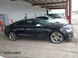 2013 Audi S5 Premium Plus z VIN WAUCGAFR7DA031148, wystawiony jako IAAI lot #42112636 z przebiegiem 89 036 mil mil oraz . Historia ofert i sprzedaży dostępna na DreamBid. Obrazek 13.