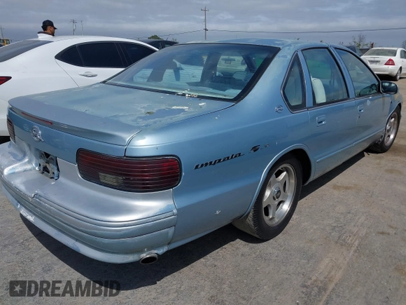 1995 Chevrolet Caprice with VIN 1G1BL52P9SR183249, listed as a IAAI auction lot 42125884 with Not Provided miles and . Bid and sale history available at DreamBid. Image 4.