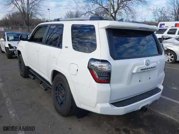 2024 Toyota 4Runner SR5 Premium with VIN JTENU5JR6R6278704, listed as a IAAI auction lot 41215563 with 12,802 mi miles. Bid and sale history available at carsss.com. Image 3.