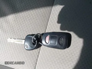2010 Kia Forte EX z VIN KNAFU4A23A5183255, wystawiony jako IAAI lot #42167893 z przebiegiem 151 474 mil mil oraz . Historia ofert i sprzedaży dostępna na DreamBid. Obrazek 11.