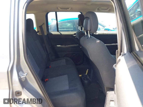 2016 Jeep Patriot Latitude with VIN 1C4NJRFB3GD646779, listed as a IAAI auction lot 42541396 with 135,094 mi miles and . Bid and sale history available at DreamBid. Image 8.