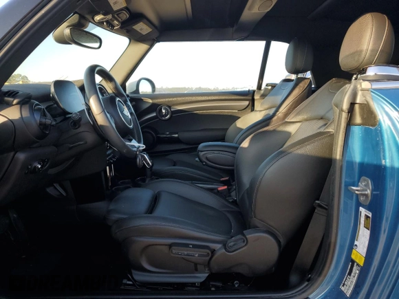 2023 MINI Convertible Cooper S z VIN WMW43DL00P3P78560, wystawiony jako Copart lot #85902444 z przebiegiem Nie podano mil oraz Nie do naprawy • Non repairable. Historia ofert i sprzedaży dostępna na DreamBid. Obrazek 7.