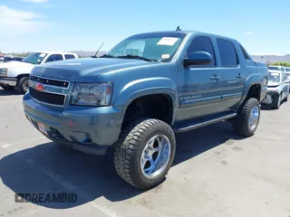 2008 Chevrolet Avalanche LS z VIN 3GNEC12J08G193046, wystawiony jako IAAI lot #42084024 z przebiegiem 138 581 mil mil oraz . Historia ofert i sprzedaży dostępna na DreamBid. Obrazek 2.