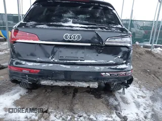 2021 Audi Q5 Premium with VIN WA1AAAFY4M2003069, listed as a IAAI auction lot 41374475 with 1 mi miles. Bid and sale history available at carsss.com. Image 6.