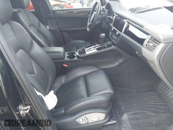 2023 Porsche Macan with VIN WP1AA2A58PLB16724, listed as a IAAI auction lot 41938233 with 19,660 mi miles. Bid and sale history available at carsss.com. Image 5.