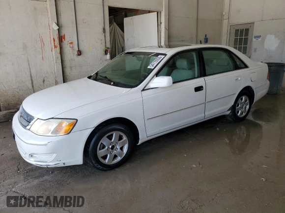 2000 Toyota Avalon XL with VIN 4T1BF28B9YU112742, listed as a Copart auction lot 54719355 with 213,896 mi miles and Salvage Title. Bid and sale history available at DreamBid. Image 1.