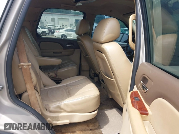 2010 Chevrolet Tahoe LT с VIN 1GNUCBE09AR216446, выставлен на аукционе IAAI как лот 42002298 с пробегом 278 738 миль миль и . История ставок и продаж доступна на DreamBid. Изображение 8.