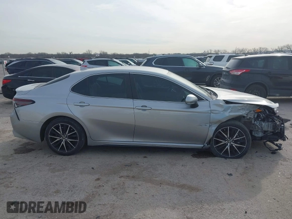 2023 Toyota Camry SE with VIN 4T1G11AK7PU786752, listed as a IAAI auction lot 41737747 with 39,872 mi miles and . Bid and sale history available at DreamBid. Image 13.