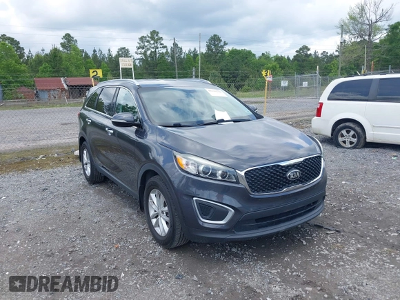 2017 Kia Sorento LX with VIN 5XYPG4A3XHG264438, listed as a IAAI auction lot 42135558 with 112,829 mi miles. Bid and sale history available at carsss.com. Image 1.