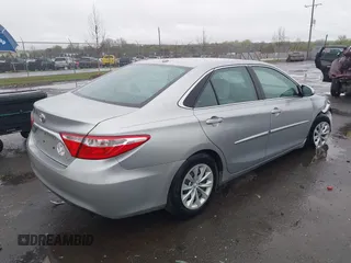 2015 Toyota Camry XLE with VIN 4T4BF1FK2FR448135, listed as a IAAI auction lot 41965092 with 67,367 mi miles. Bid and sale history available at carsss.com. Image 4.
